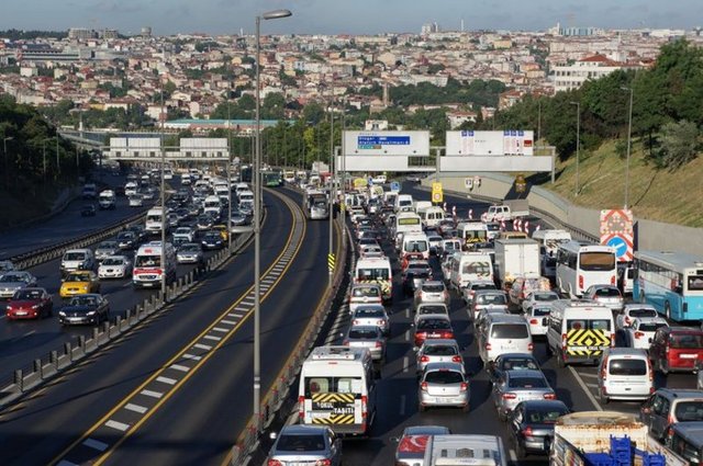 Precedent decision on the driver who crossed the highway in violation