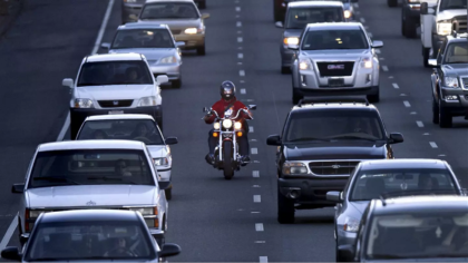 Which is More Advantageous in Urban Transportation: Car-Motorcycle