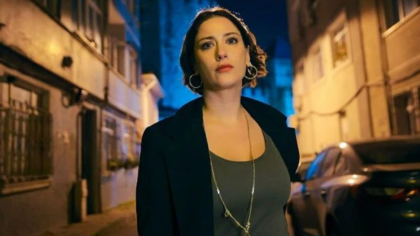 Hazal Kaya opened the holiday season!