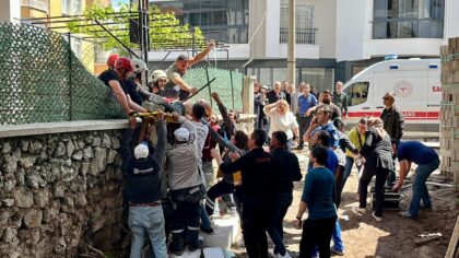 Aksaray’da inşaattan düşen işçi ağır yaralandı