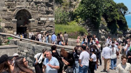 – Amasra Kültür ve Turizm Derneği Başkanı Melih Saylam: – “6 bin nüfuslu Amasra’da günübirlik ziyaretçi sayısı bayram tati