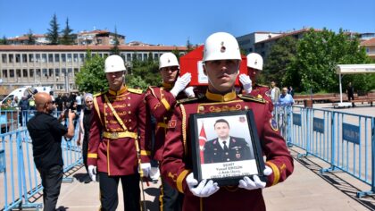 – Törene, İçişleri Bakan Yardımcısı Ali Çelik ve Jandarma Genel Komutanı Orgeneral Ali Çardakcı da katıldı