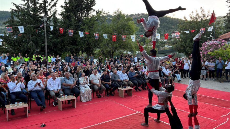 – Kumluca ilçesinde bu yıl 4’üncüsü düzenlenen Baysıfest Ortaköy Kültür ve Sanat Günleri etkinlikleri kapsamında yapılan y