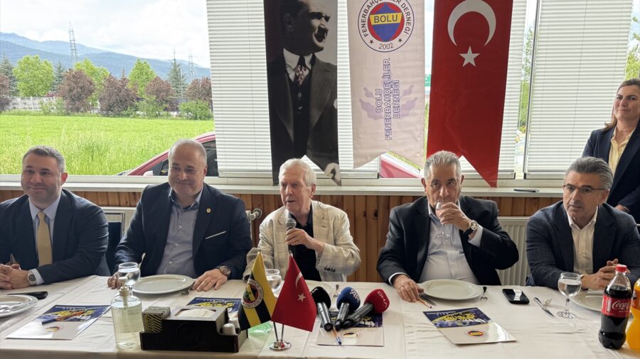 – “Fenerbahçe’ye hizmet etmiş Kuyt, Volkan, Dzeko… Bunlar gibi oyuncular da başka isimler de olabilir. Bu kadronun içinde