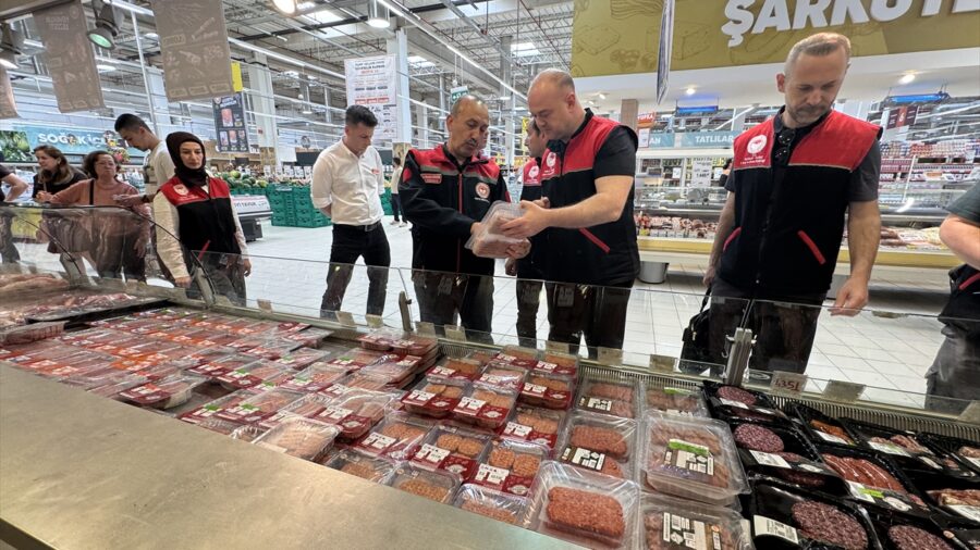 Balıkesir’de Kurban Bayramı öncesi marketlerde denetim yapıldı