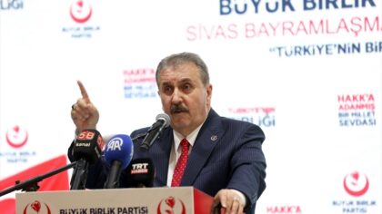 – “BBP’nin 33 yıllık geçmişinde yolsuzluklar, hırsızlıklar, gayriahlakilik yok. Vatanseverlik, milletperverlik, temizlik