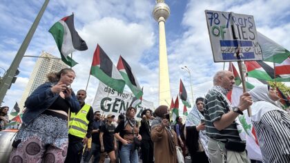 Berlin’de İsrail’in Filistin ve Lübnan’a saldırıları protesto edildi
