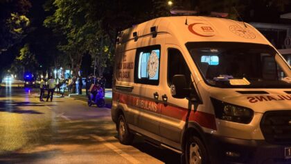 Bursa’da refüje çarpan motokurye öldü