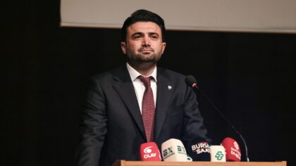 Bursaspor Kulübünde olağan idari ve mali genel kurulu Merinos Atatürk Kültür ve Kongre Merkezi Orhangazi Salonu’nda gerçek