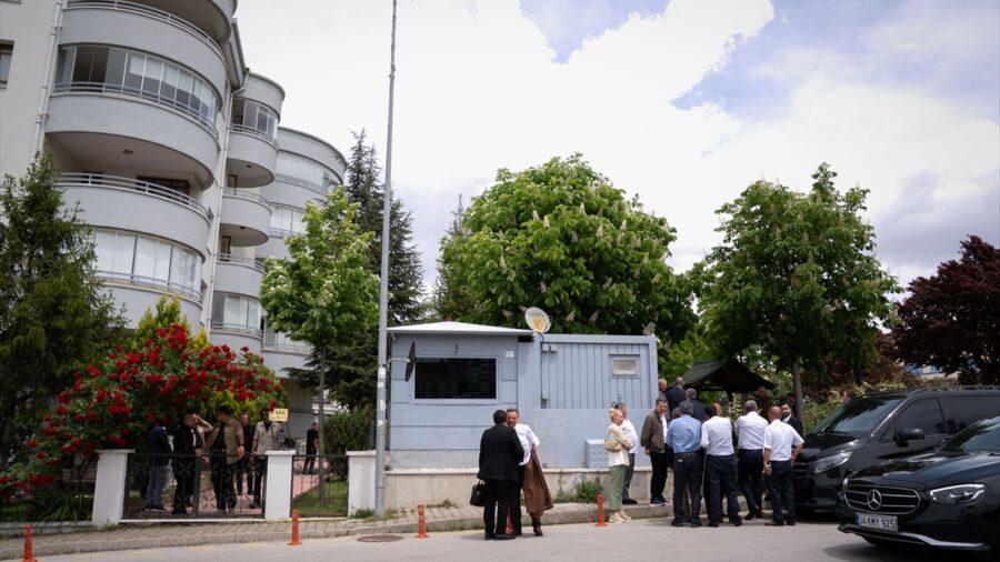 – Gürsel Tekin: – “En kısa süre içerisinde CHP’nin kültürüne yakışır vaziyette, kongre takvimlerimizi başlatarak süreci ta