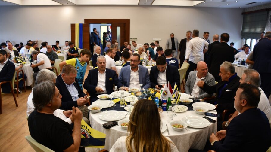 Fenerbahçe Kulübü başkan adayı Aziz Yıldırım’dan “birlik” mesajı