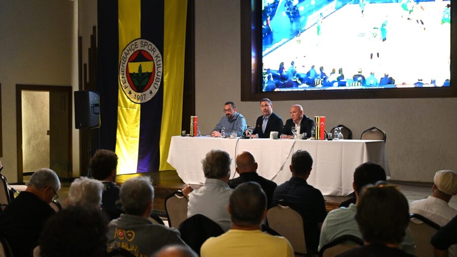 – “İnşallah sayın Aziz Yıldırım, Fenerbahçe’ye tekrar başkan olacak. 12 yıllık fetret dönemini bitirecek ve Fenerbahçe’nin