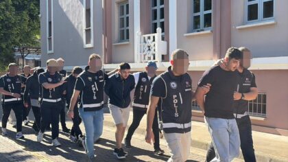 Fethiye Belediye Başkanı Karaca’ya yönelik silahlı saldırıya ilişkin yakalanan 4 şüpheli adliyede