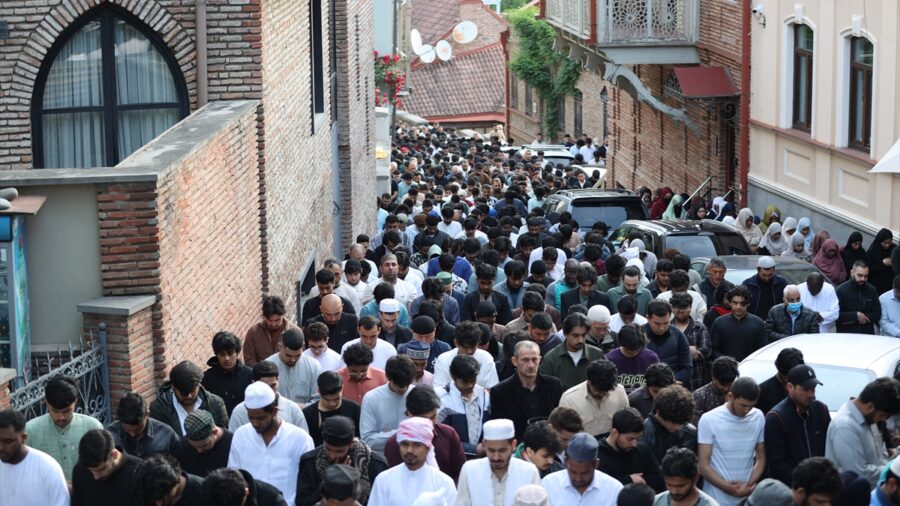 Gürcistan’da Kurban Bayramı namazı kılındı