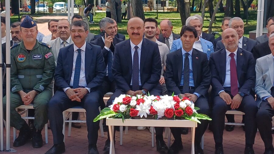 Hazine ve Maliye Bakan Yardımcısı Kaya, Batman’da bayramlaşma programına katıldı