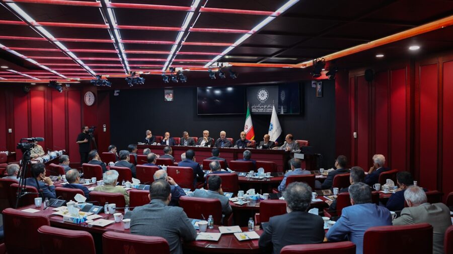 İran Cumhurbaşkanı: “Askeri hedeflerine ulaşamayan düşman, ülkenin ekonomisini zedelemeye çalışıyor”