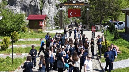 Kanyonlarıyla ünlü Kastamonu’nun Pınarbaşı ilçesinde arife günü yoğunluğu
