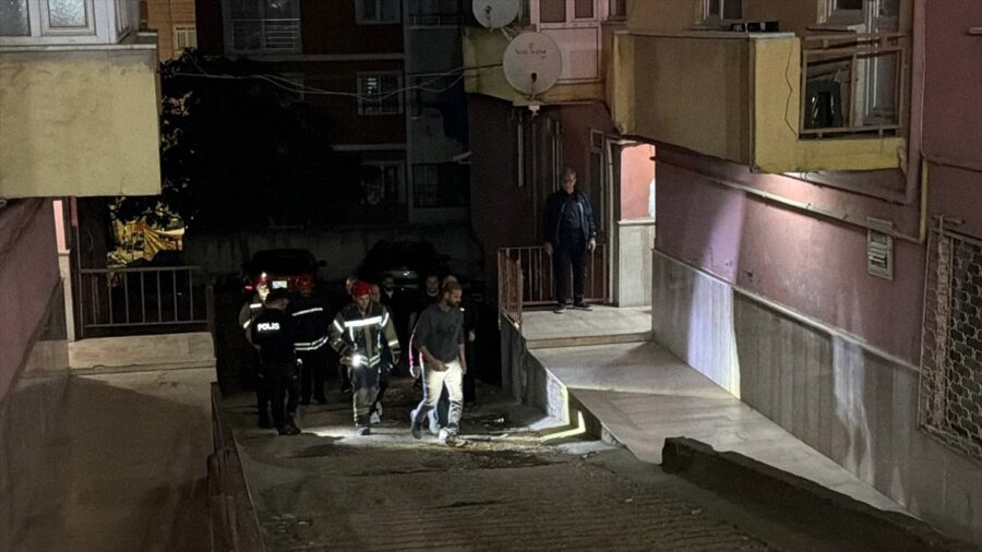 Kocaeli’de 7 katlı bina tedbiren boşaltıldı