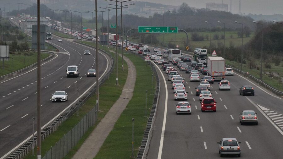 The roads and bridges that will be free during the holiday have been announced!