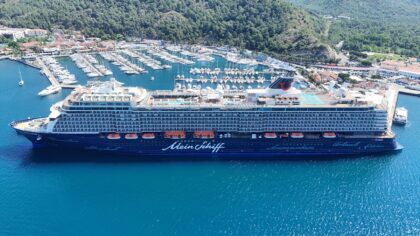 “Mein Schiff 5” kruvaziyeriyle Marmaris’e 2 bin 670 turist geldi
