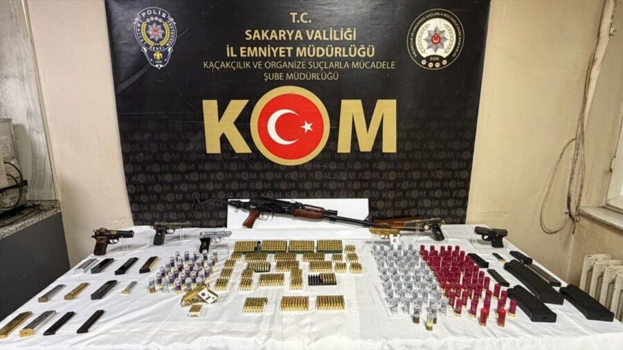 Sakarya’da 7 ruhsatsız tabanca ele geçirilen operasyonda 1 şüpheli tutuklandı