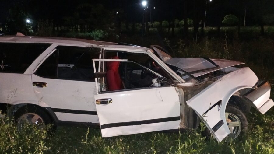 Samsun’da devrilen otomobildeki 6 kişi yaralandı