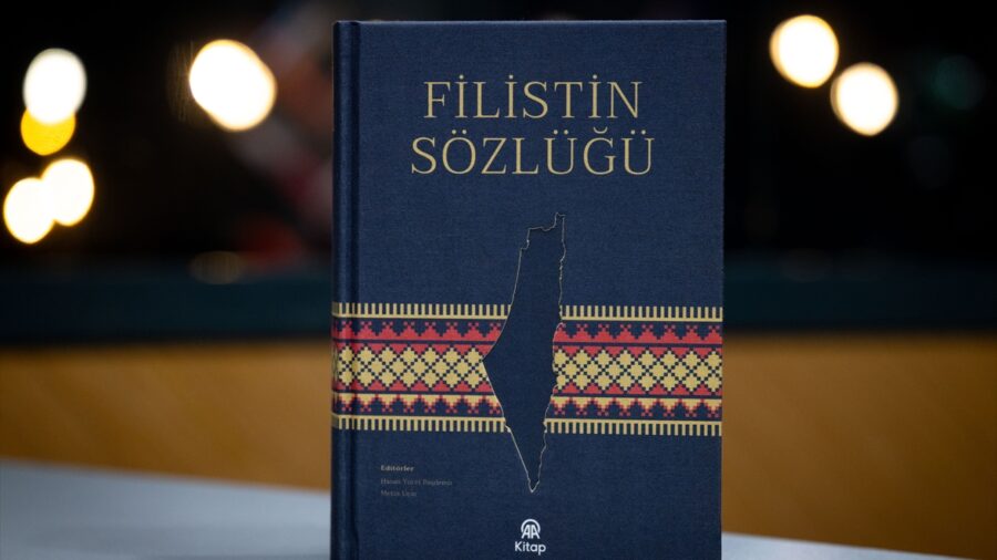 – Literatüre anlaşılır bir kılavuz kazandırmak ve olabildiğince çok kişiye ulaşmayı amaçlayan eser, alandaki bilgi kirlili