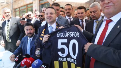 – “Örnek belediyecilik AK Parti ile başladı. Mustafapaşa’da 7 Haziran’dan sonra Mustafa Özer başkanımızın bu işi hakkıyla