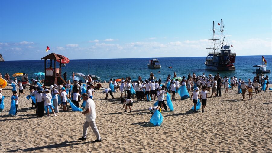 Alanya’da “Antalya Mavi Akdeniz İnisiyatifi” programı düzenlendi