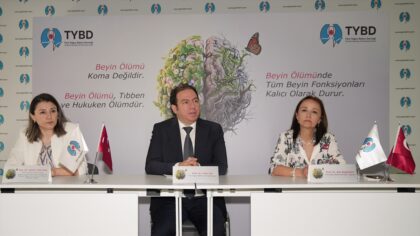 – Türk Yoğun Bakım Derneği Başkanı Prof. Dr. Fethi Gül: – “Beyin ölümü olan kişide solunum durmuştur ve o kişinin solunumu