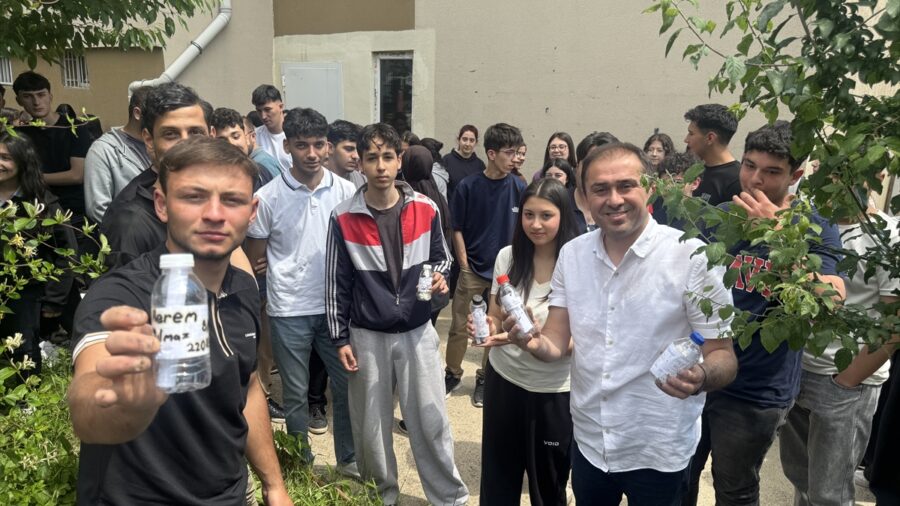 Çankırı’da öğrencilerin geleceğe yazdığı mektuplar gün yüzüne çıkarıldı