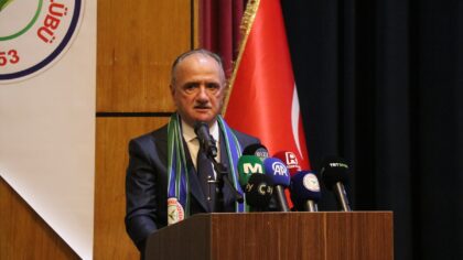 – Başkan Saruhan: – “Bizim temel misyonumuz Çaykur Rizespor’u sadece sahada yarışan bir ekip değil, her alanda kendi ayakl