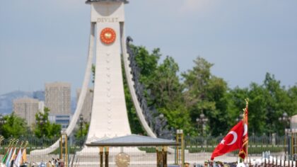 Cumhurbaşkanı Erdoğan, Nijer Cumhurbaşkanı Tchiani’yi resmi törenle karşıladı