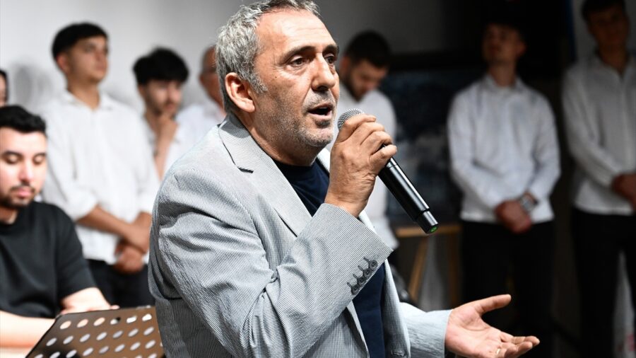 Denetimli serbestlik kapsamındaki çocuklar Yavuz Bingöl ile konser verdi