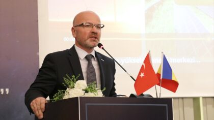 Trabzon’da “Türkiye-Romanya Ticaret ve Enerji Zirvesi” düzenlendi
