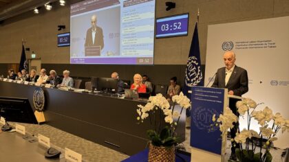 – “Emekçiler, yüksek vergiler ve enflasyondan kaynaklanan geçim zorluğunu ağır şekilde yaşamaktadır. Alım gücünü düşüren e