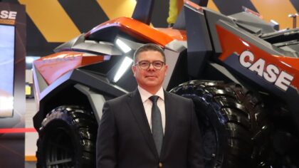 – TürkTraktör Şirket Lideri Matthieu Sejourne: – “KOMATEK, iş makineleri sektörü açısından stratejik öneme sahip en önemli
